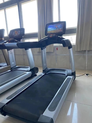 Medium Loader Equipamento comercial de ginástica Tapete com tela sensível ao toque para treino cardiovascular