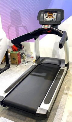 Experimente a conveniência da esteira de carga média para corrida e treinamento cardiovascular