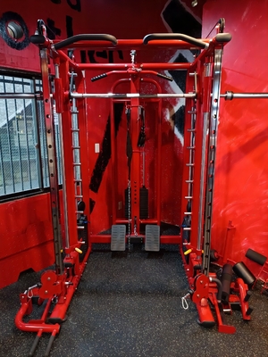Equipamento de ginástica multifuncional para ambientes fechados de aço