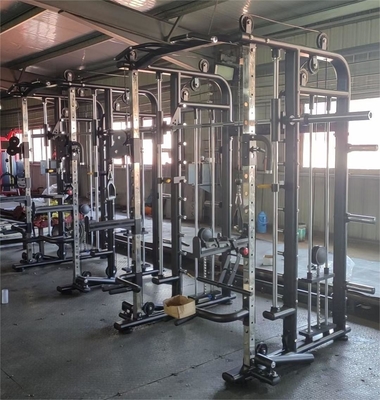 Centro de ginástica tudo em um interior multifuncional comercial de aço Smith máquina de peso empilhadeiras