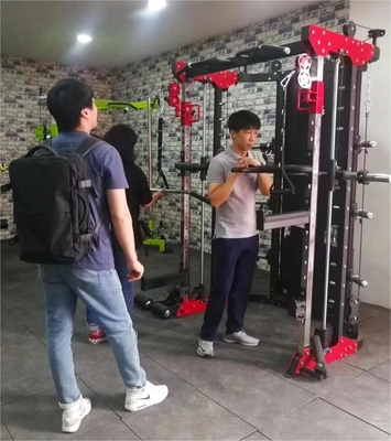 Máquina Smith de aço multifuncional para treinamento esportivo e exercício de peito
