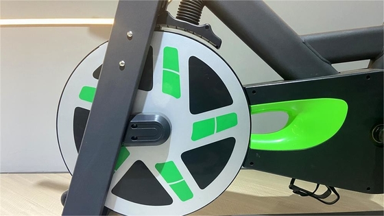 Equipamento de ginástica Flywheel de 18 kg para treino cardiovascular comercial e fortalecimento corporal