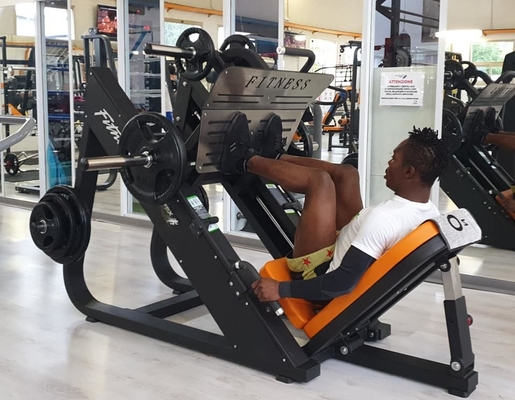 Treinador de pressão nas pernas para treinamento de força ginásio fitness 45 graus placa de peso carregado