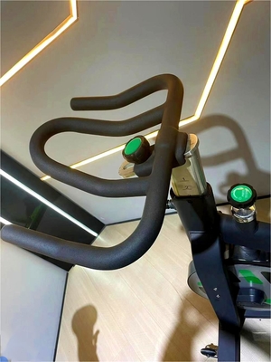 Área de piso 0,8 Indoor Spin Ciclismo de bicicleta para exercício aeróbico em casa e comercial