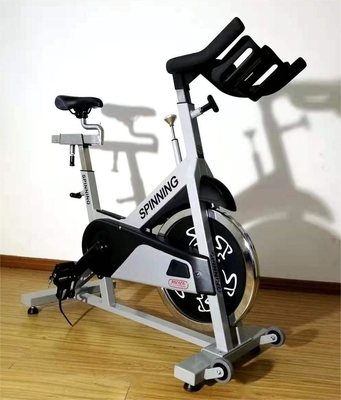 Exercício aeróbico Indoor Spinning Bike com resistência magnética e função de construção corporal