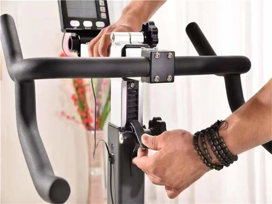 Tipo mais recente 1200*610*1000 Resistência ao ar Exercício estacionário em pé Airbike giratório