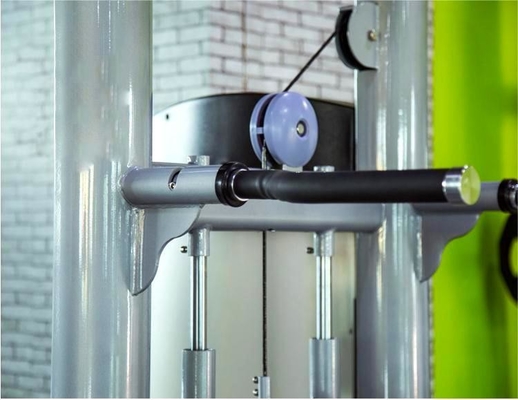 Exercício de fisiculturismo Equipamento de ginástica comercial com máquina de mergulho de queixo assistido