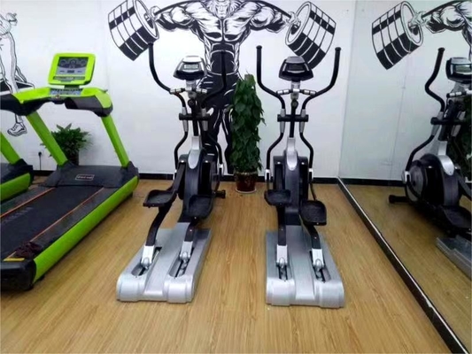Equipamento de fitness avançado Máquina elíptica para exercícios de ginástica 2100*640*1800