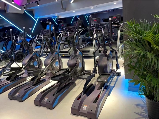 Equipamento de fitness avançado Máquina elíptica para exercícios de ginástica 2100*640*1800