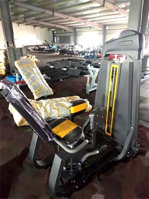 Equipamento de exercício físico com alfinete de assento ajustável para o treino de abdução de coxas e quadris