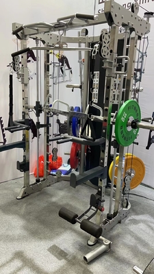 Rack de máquinas Smith multifuncional para treinamento de força Grande e personalizável