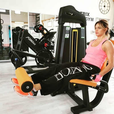 Bodybuilding Fitness Seleção de cargas de alfinete de aço Sento de extensão de perna Curl equipamento de ginástica