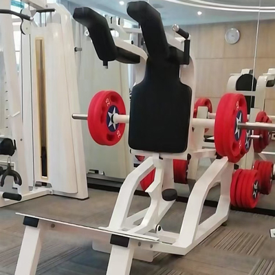 Máquina de agachamento para treinamento de força e excelência em musculação