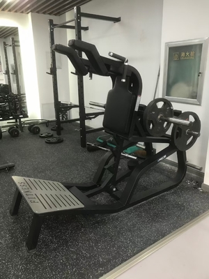 Máquina de agachamento para treinamento de força e excelência em musculação