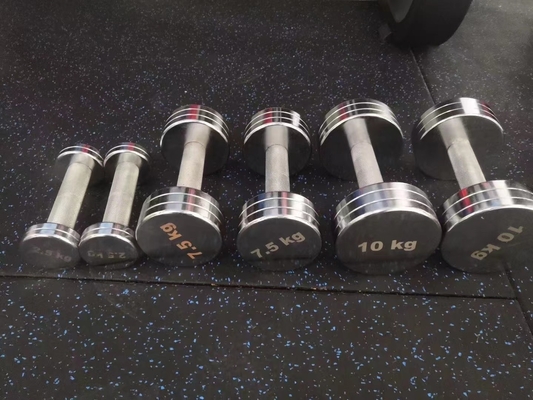 O Chrome Dumbbell é a adição perfeita para a sua rotina de treinamento de força da Befreema
