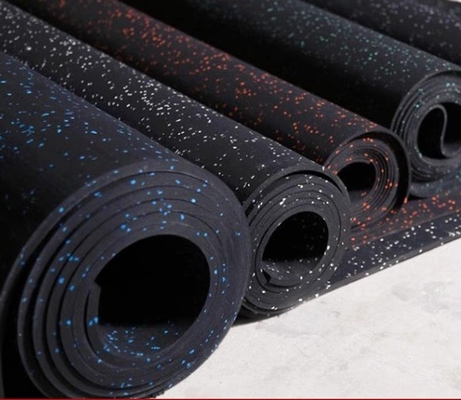 Tapete de borracha de ginástica com opções de espessura de 10mm/15mm/20mm/25mm/30mm e alta durabilidade
