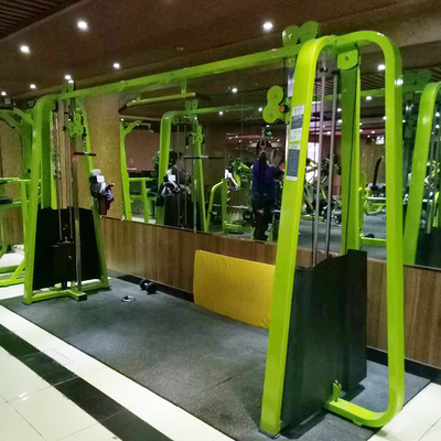 Máquina de transmissão de cabos para treinamento de força física