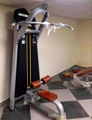 Home Gym Multi Station para treinamento de força e acessórios de musculação incluídos