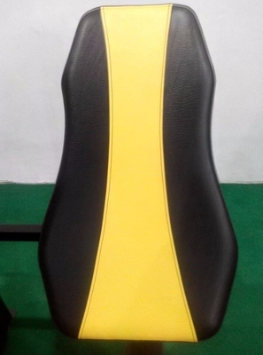 Treinamento de Força Comercial Feito Fácil com uma Máquina de 194 kg Sentada na Faixa de Trás
