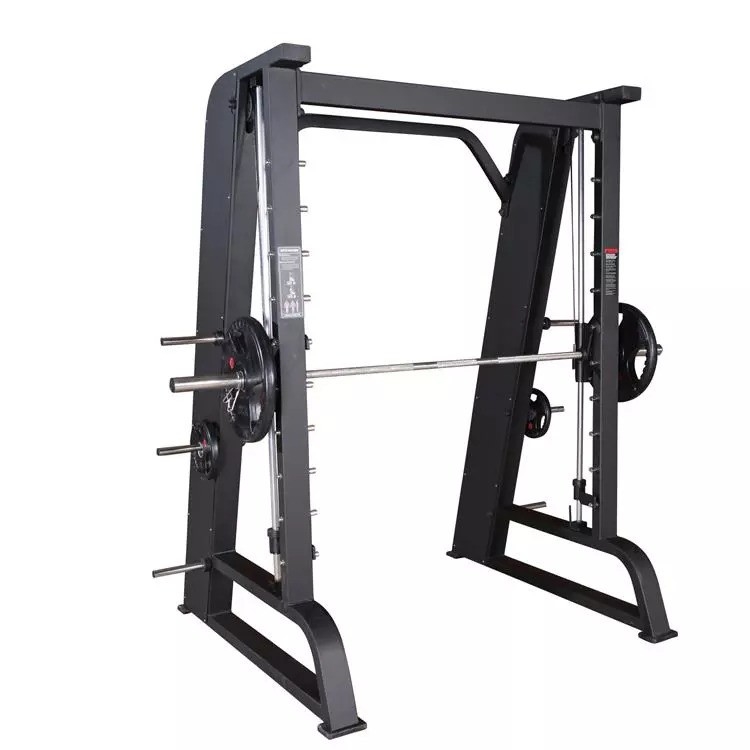 Máquina de Smith para exercícios de corpo inteiro